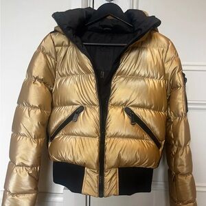 Goldbergh Gold Quilted Puffer Jacket Coat ski snow 6- priced to sell, no offers